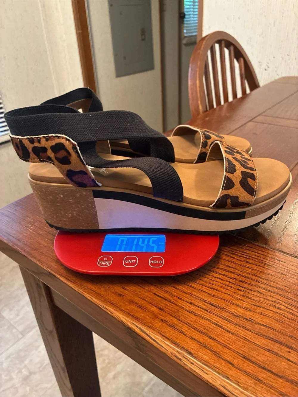 Yellow Box Janalee Leopard Wedge Sandals Women's 7 Leather Elastic Strap Shoes